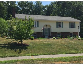 29 Slipper Hill Ln, Jefferson, MA 01522