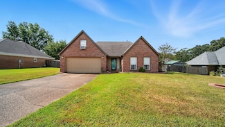 115 Lakewood Dr, Oakland, TN 38060