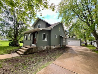 209 S Chestnut St, Pesotum, IL 61863