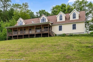 240 R Hirkey Rd, Meshoppen, PA 18630