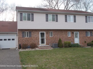 3 Desiree Ct, Howell, NJ 07731