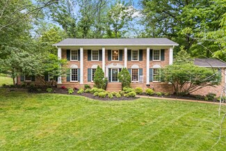 881 Lakemont Dr, Nashville, TN 37220
