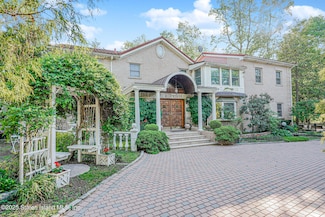 46 Buttonwood Rd, Staten Island, NY 10304