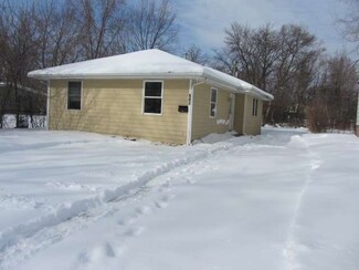 213 Riverview Ave, Lockport, IL 60441