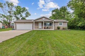 11539 Terry Ave, Maryland Heights, MO 63043