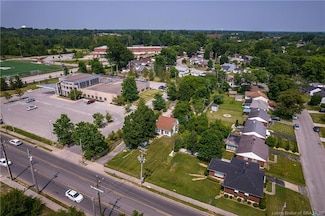 2206 Green Valley Rd, New Albany, IN 47150