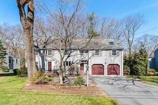 10 Olde Lyme Rd, Winchester, MA 01890