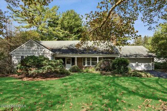 16 Jacata Rd, Marlboro, NJ 07746