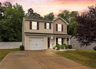 158 Konnoak Village Cir, Winston Salem, NC 27127