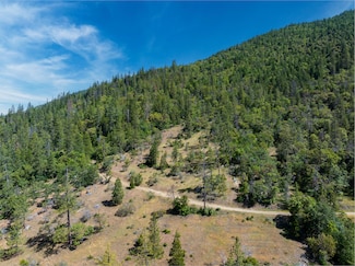 3200 Granite Hill Rd, Grants Pass, OR 97526