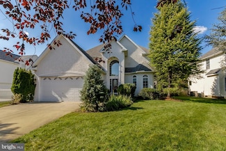 3 Tara Dr, Mount Laurel, NJ 08054