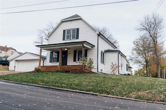 1706 6th St, Gilbertville, IA 50634