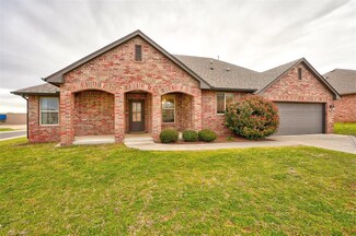 7042 Cherokee Landing, Warr Acres, OK 73132