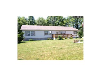 3032 Warren Ave, Mc Donald, OH 44437