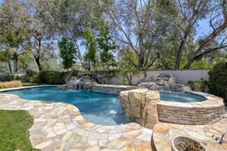 54 Ledgewood Dr, Rancho Santa Margarita, CA 92688