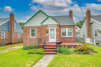154 Randolph Ave, Franklin Square, NY 11010
