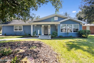 434 Saint John St, Bay Saint Louis, MS 39520