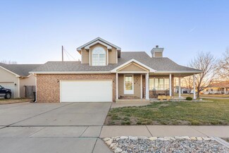 1600 Courtney Dr, Salina, KS 67401