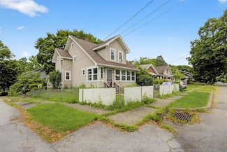 63 Oakdale Ave, Poughkeepsie, NY 12601