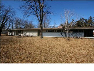 2725 N Fountain St, Wichita, KS 67220
