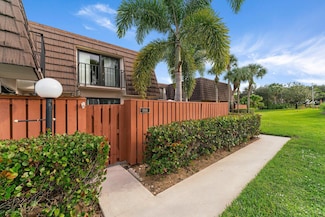 1806 18th Ct, Jupiter, FL 33477