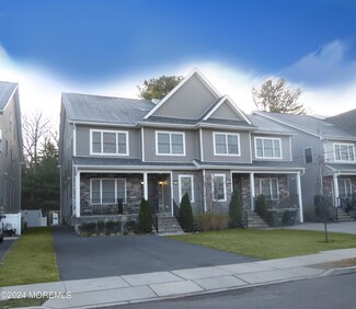 43 Cherry St, Lakewood, NJ 08701
