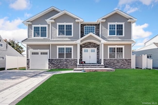 30 Virginia Rd, Syosset, NY 11791