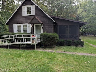 75 Indian Hills Dr, Tallmadge, OH 44278