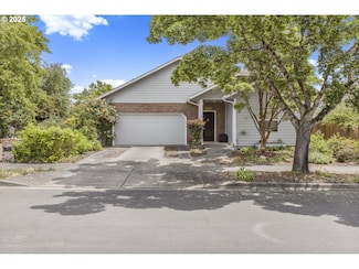 557 Poltava St, Springfield, OR 97477