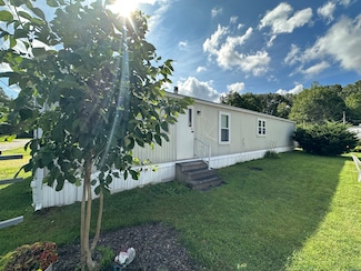 32 Shadduck Rd, Naugatuck, CT 06770