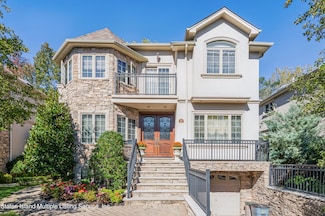 27 Bruno Ln, Staten Island, NY 10307