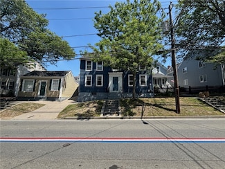 712 Hope St Unit 1, Bristol, RI 02809