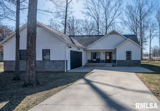 410 Margaret Dr, Herrin, IL 62948