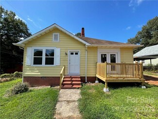 664 Cherry St, Wadesboro, NC 28170