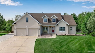 230 Pin Oak Cir, Grand Island, NY 14072