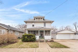 730 Iowa Ave, Aurora, IL 60506