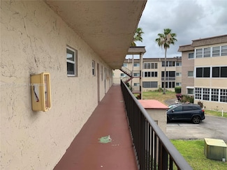 705 Lori Dr Unit 203, Palm Springs, FL 33461