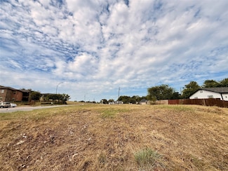 5632 Como Dr, Fort Worth, TX 76107