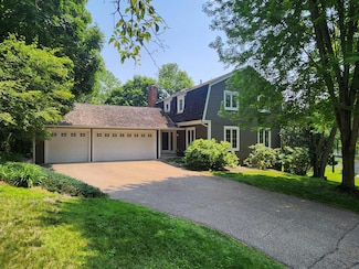 3900 Hillcrest Way, Wayzata, MN 55391