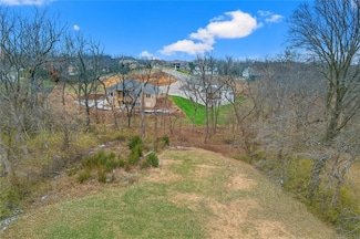 4924 NW Linden Rd, Kansas City, MO 64151