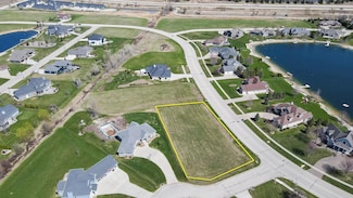 11 Country Lane Ct, Fond Du Lac, WI 54935