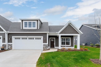 1481 Eagle Shore Ct, Hudsonville, MI 49426