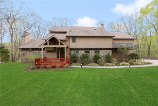 8 River Run, East Greenwich, RI 02818