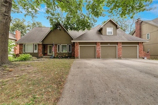 3400 SW 22nd St, Blue Springs, MO 64015