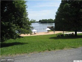 56 Lakeview Cir, Louisa, VA 23093