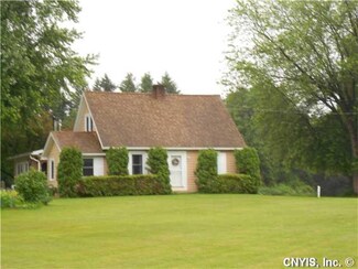 3068 Turnpike Rd, Auburn, NY 13021