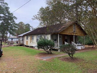 2031 Chapelle St, Ville Platte, LA 70585
