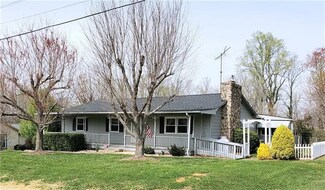 202 2nd St SW, Hildebran, NC 28637