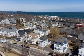 129 Court St, Plymouth, MA 02360