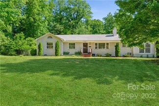 4201 Darwin Cir, Charlotte, NC 28209